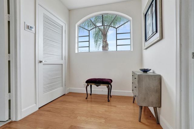 2610 NE 11th Court, Fort Lauderdale, FL 33304