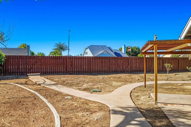 5639 Pony Ct, Oceanside, CA 92057