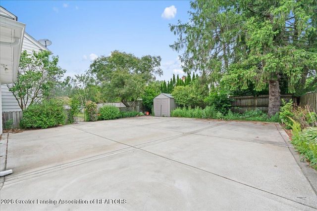 1840 Boxwood Lane, East Lansing, MI 48823