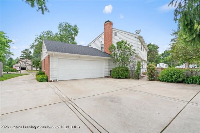1840 Boxwood Lane, East Lansing, MI 48823