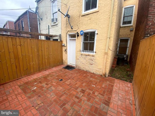 627 ACKER NE, Washington, DC 20002