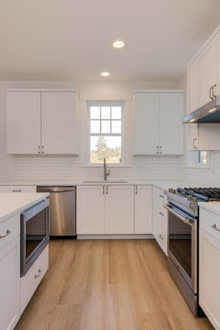 640 NE Lillian Lane, Depoe Bay, OR 97341