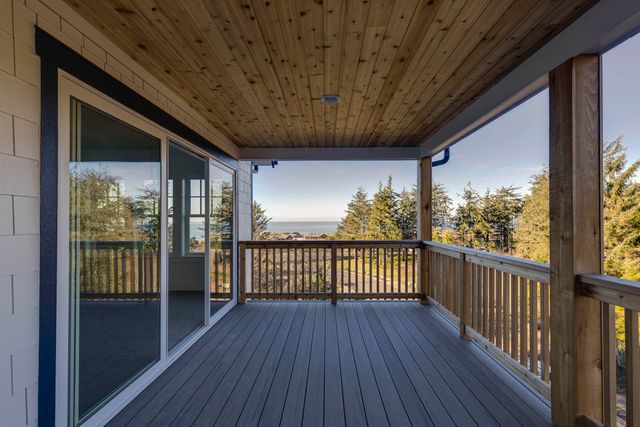 640 NE Lillian Lane, Depoe Bay, OR 97341