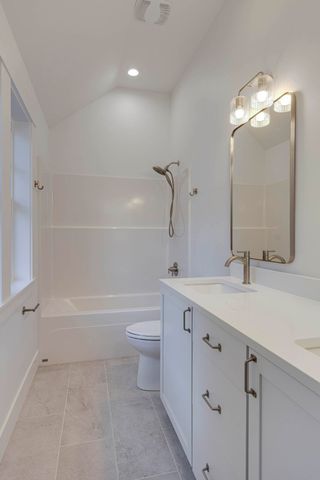 640 NE Lillian Lane, Depoe Bay, OR 97341