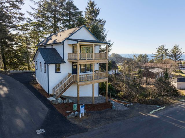 640 NE Lillian Lane, Depoe Bay, OR 97341