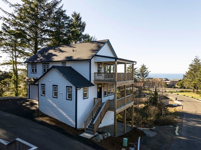 640 NE Lillian Lane, Depoe Bay, OR 97341