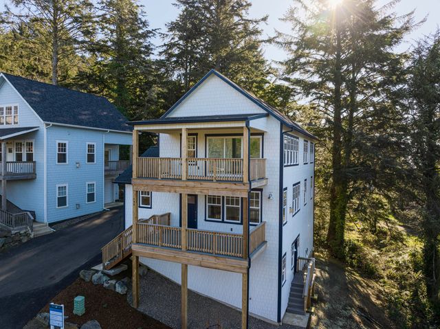 640 NE Lillian Lane, Depoe Bay, OR 97341