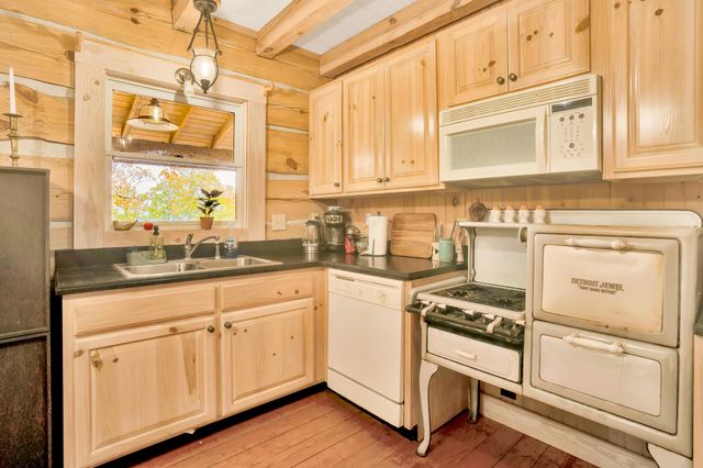 1401 Dale Trail, Menlo, GA 30731