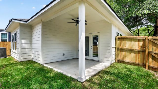 1901 Marshall Avenue, Bryan, TX 77803