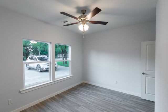 1901 Marshall Avenue, Bryan, TX 77803