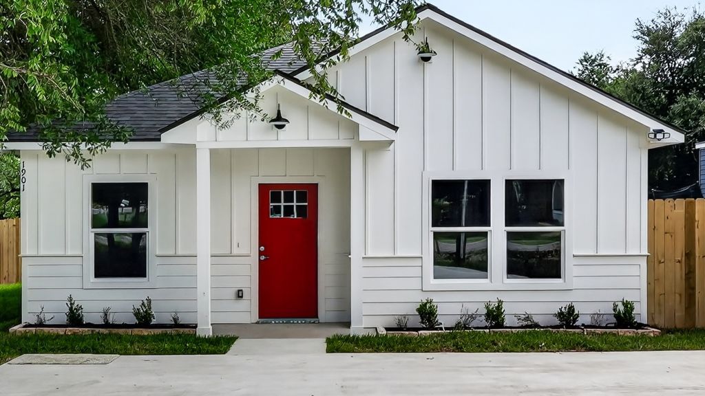 1901 Marshall Avenue, Bryan, TX 77803