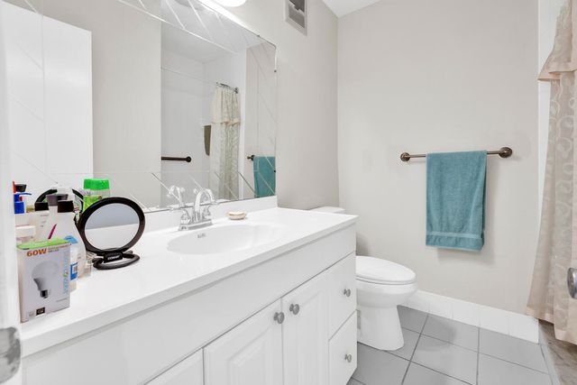 5300 Washington Street Apt D306, Hollywood, FL 33021
