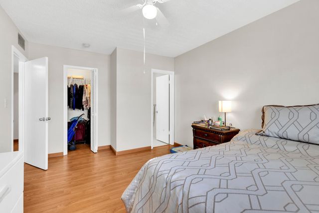 5300 Washington Street Apt D306, Hollywood, FL 33021