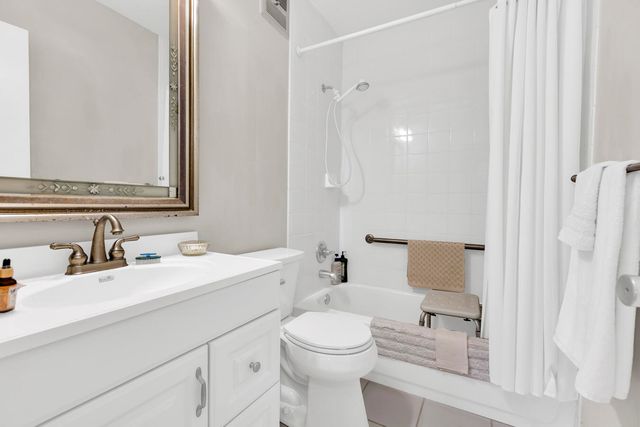 5300 Washington Street Apt D306, Hollywood, FL 33021