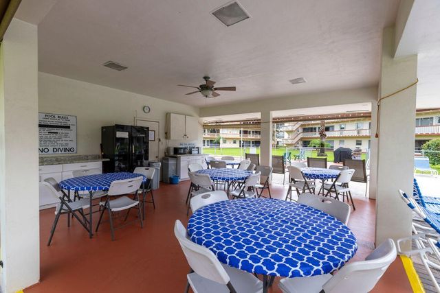 5300 Washington Street Apt D306, Hollywood, FL 33021