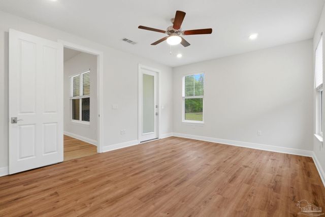 8016 Majestic Cypress Dr, Milton, FL 32583
