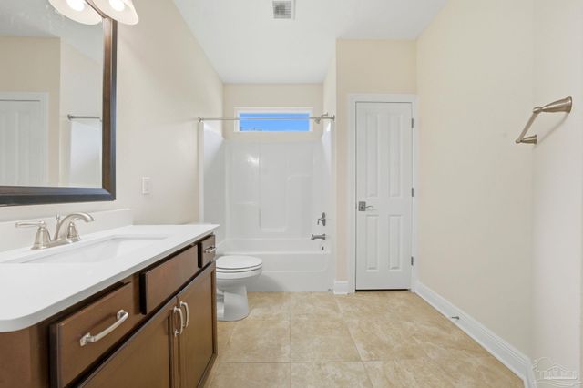 8016 Majestic Cypress Dr, Milton, FL 32583