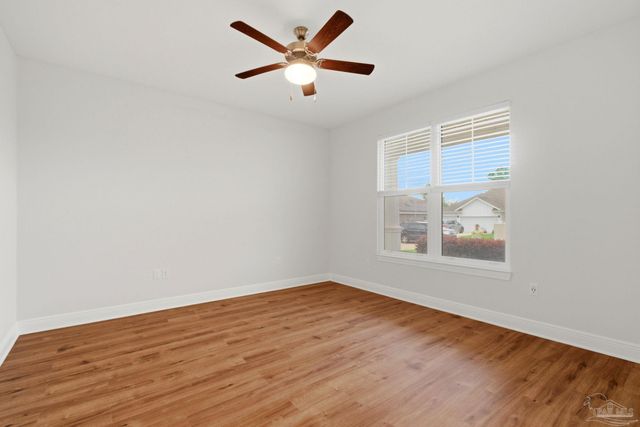 8016 Majestic Cypress Dr, Milton, FL 32583