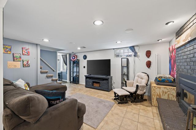 1805 42nd Avenue NE, Columbia Heights, MN 55421