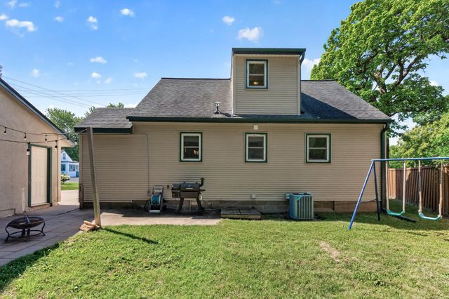 1805 42nd Avenue NE, Columbia Heights, MN 55421