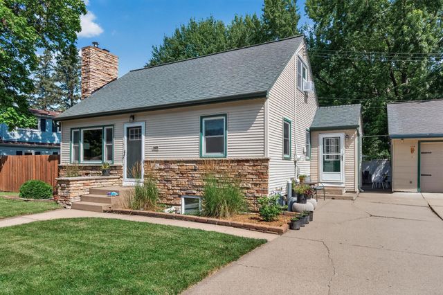 1805 42nd Avenue NE, Columbia Heights, MN 55421