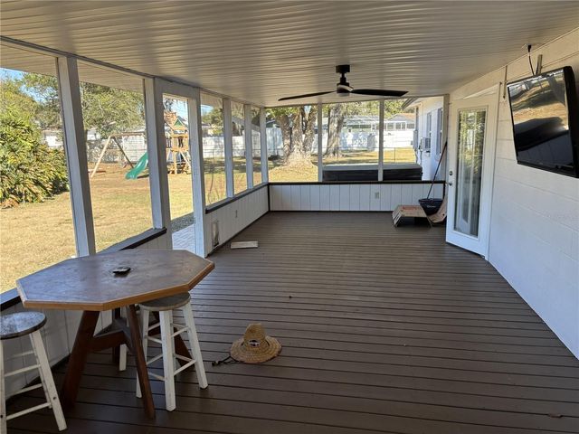 6106 LAWNCREST PLACE, Dover, FL 33527