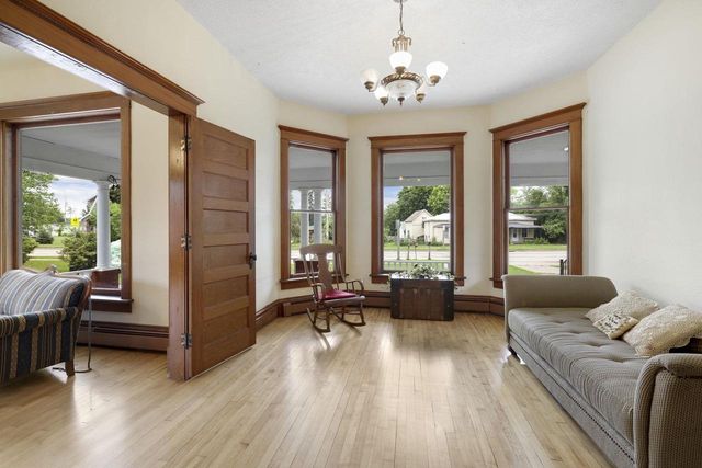 205 W MAIN STREET, Weyauwega, WI 54983
