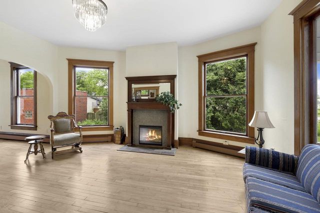 205 W MAIN STREET, Weyauwega, WI 54983