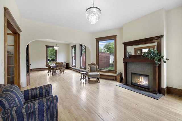 205 W MAIN STREET, Weyauwega, WI 54983
