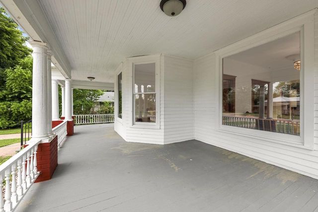 205 W MAIN STREET, Weyauwega, WI 54983