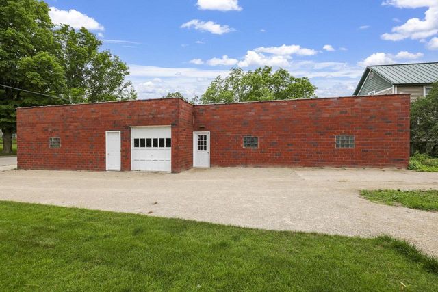 205 W MAIN STREET, Weyauwega, WI 54983