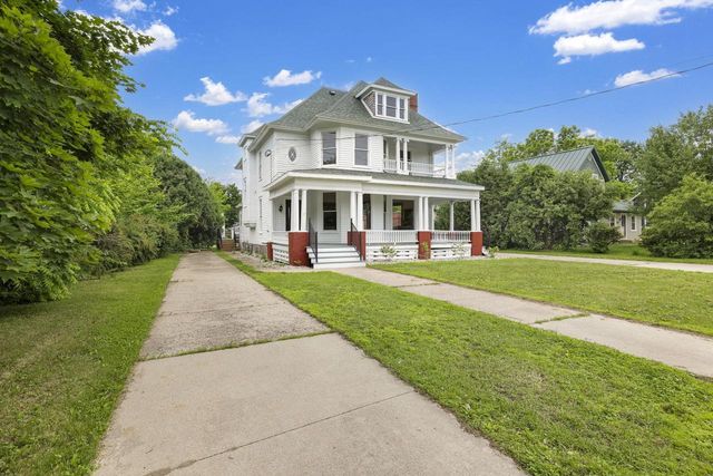 205 W MAIN STREET, Weyauwega, WI 54983