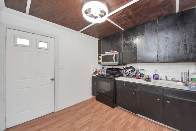 172 Road 5122, Cleveland, TX 77327