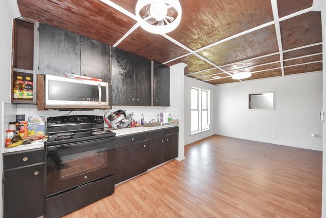 172 Road 5122, Cleveland, TX 77327