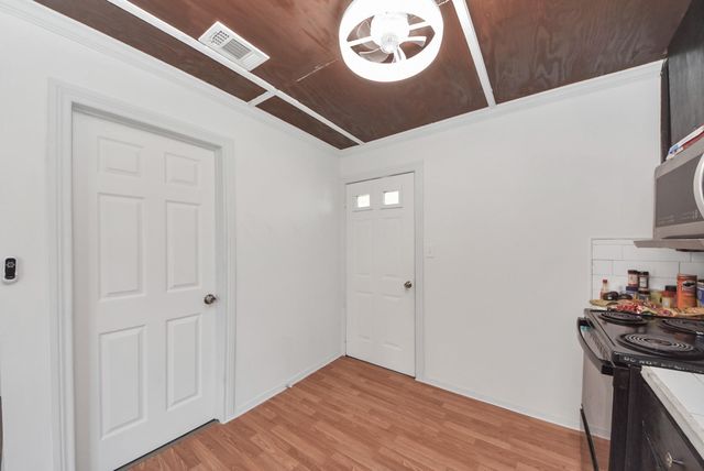 172 Road 5122, Cleveland, TX 77327