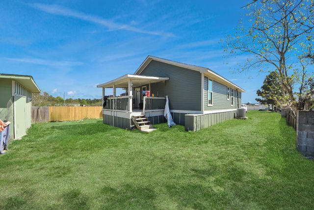 172 Road 5122, Cleveland, TX 77327