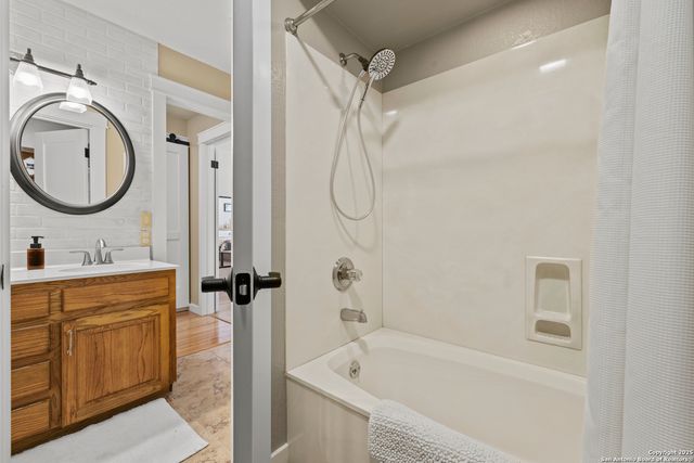 3936 S State HWY 16, Fredericksburg, TX 78624