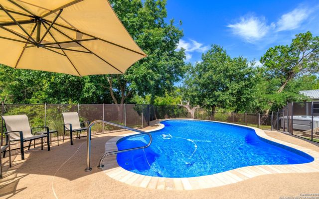 3936 S State HWY 16, Fredericksburg, TX 78624