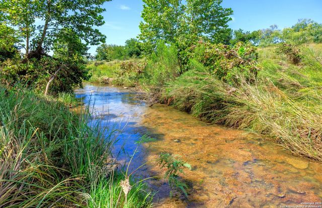 3936 S State HWY 16, Fredericksburg, TX 78624