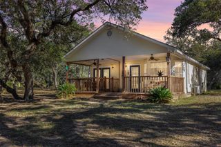 1700 County Road 151, Columbus, TX 78934