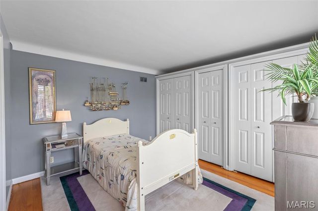 839 Meadow Acres Lane, Mehlville, MO 63125