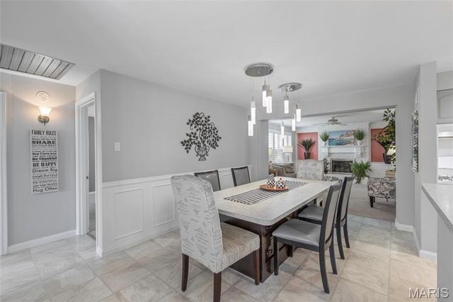 839 Meadow Acres Lane, Mehlville, MO 63125