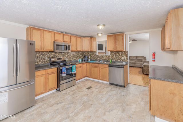 9945 Highway 11w, Mooresburg, TN 37811