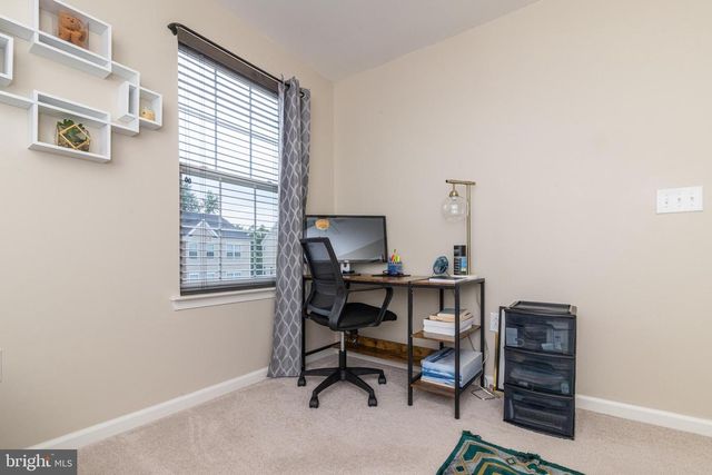 46 CREEKSIDE WAY, Burlington, NJ 08016