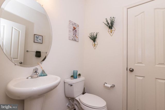 46 CREEKSIDE WAY, Burlington, NJ 08016