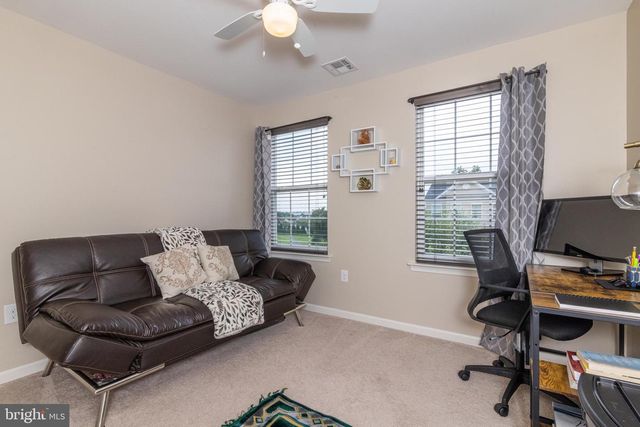 46 CREEKSIDE WAY, Burlington, NJ 08016