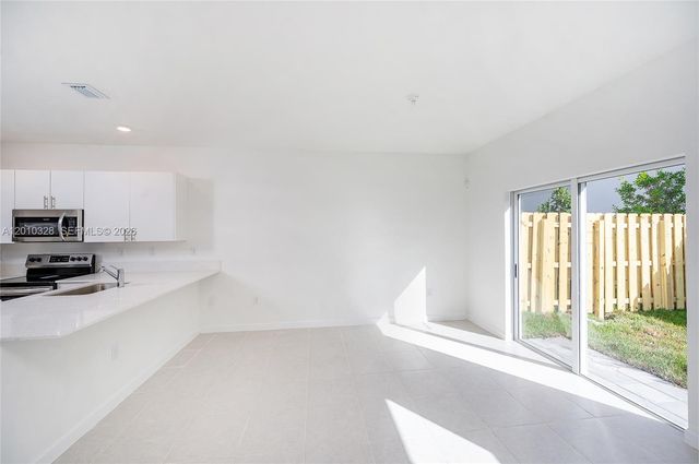 2642 SE 10 street, Homestead, FL 33035