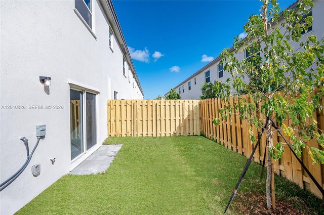 2642 SE 10 street, Homestead, FL 33035