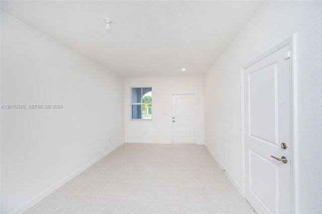 2642 SE 10 street, Homestead, FL 33035