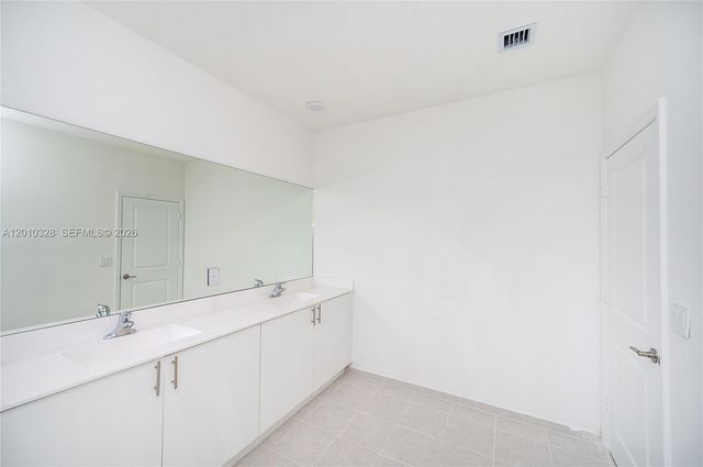 2642 SE 10 street, Homestead, FL 33035